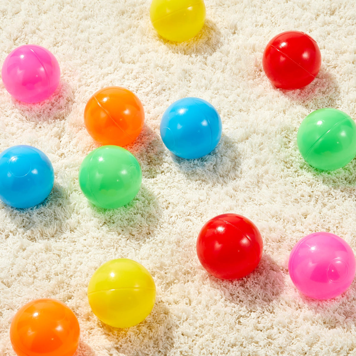 BPA Free Crush-Proof Plastic Ball Pit Balls with Storage Bag, 6 Bright Colors, Pack of 1000 P313